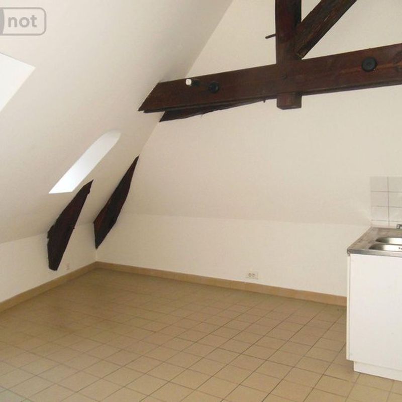 Location Appartement Châteaudun 28200 Eure-et-Loir - 1 pièce  24 m2  à 330 euros
