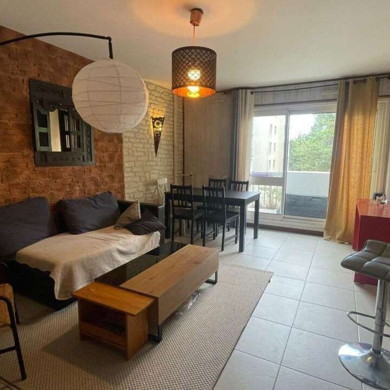 Location appartement 1 pièce 70 m² Cergy (95000)