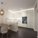 Rent 2 bedroom apartment of 7154 m² in London
