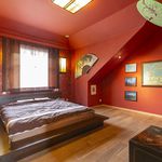 Wynajmij 5 sypialnię dom z 328 m² w Piaseczno