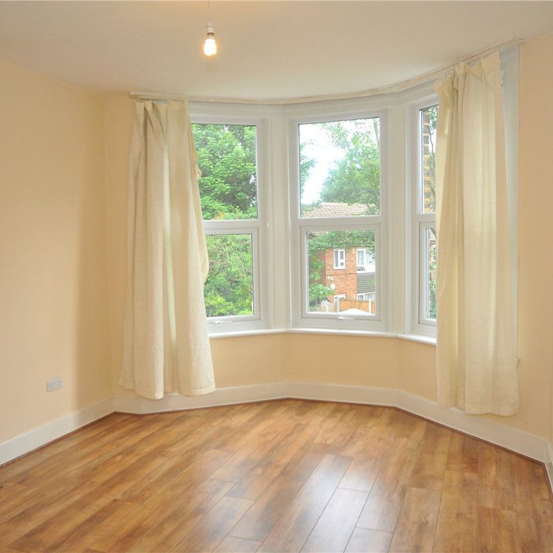 house for rent at Palmerston Crescent, London, N13, England Bowes Park