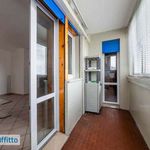 Affitto 3 camera appartamento di 106 m² in Bologna