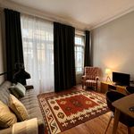 Rent 2 bedroom apartment of 90 m² in Cedofeita