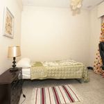 Rent a room of 320 m² in Sevilla