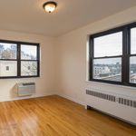 Rent 4 bedroom apartment of 1470 m² in Bronxville