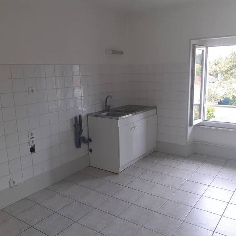 Location appartement 2 p+c 75 m² à Beaurepaire 38270 - 430 €