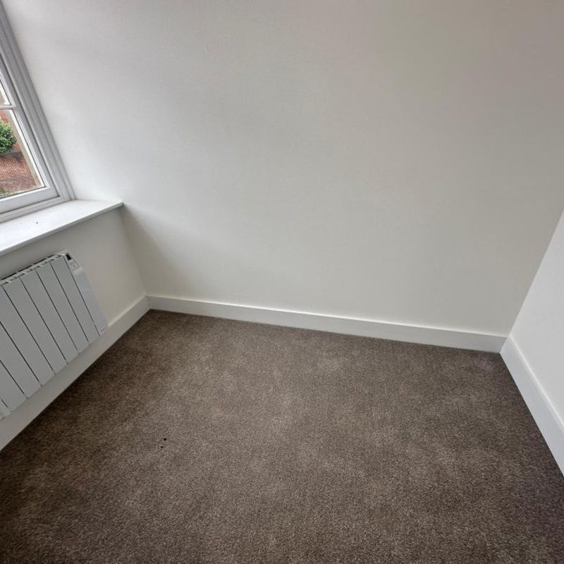 2 bedroom property to let in Kedleston Close, BELPER - £1,000 pcm