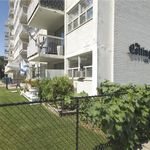 Rent 2 bedroom apartment of 88 m² in Brampton