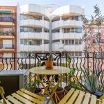 Rent 1 bedroom apartment of 74 m² in València