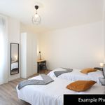 Rent 5 bedroom apartment of 20 m² in Modena