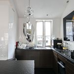 Rent 4 bedroom apartment of 96 m² in Neuilly-sur-Seine