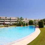 Rent 4 bedroom apartment of 192 m² in Marbella