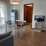 Affitto 2 camera appartamento di 825 m² in Grado