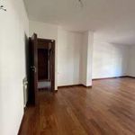 Affitto 5 camera appartamento di 234 m² in Roma