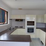 3 bedroom house in Centenary Heights