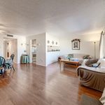 Rent a room of 77 m² in Largo