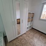 Rent a room of 80 m² in Zaragoza