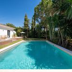 Rent 5 bedroom house of 257 m² in Marbella