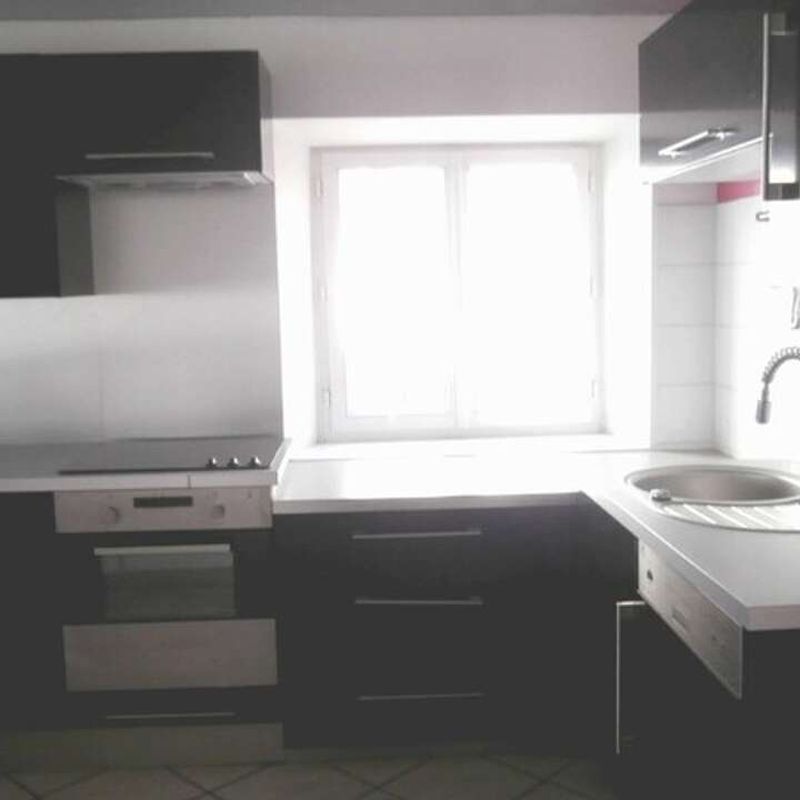 Location appartement 3 pièces 57 m² Tournon-sur-Rhône (07300)