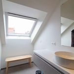 Rent a room of 350 m² in Brussel