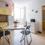 Appartement de 20 m² avec 1 chambre(s) en location à Arrondissement d'Arles