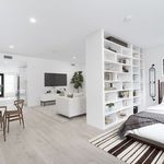 Rent 1 bedroom apartment of 78 m² in Valley Village