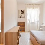Rent a room of 203 m² in Milan