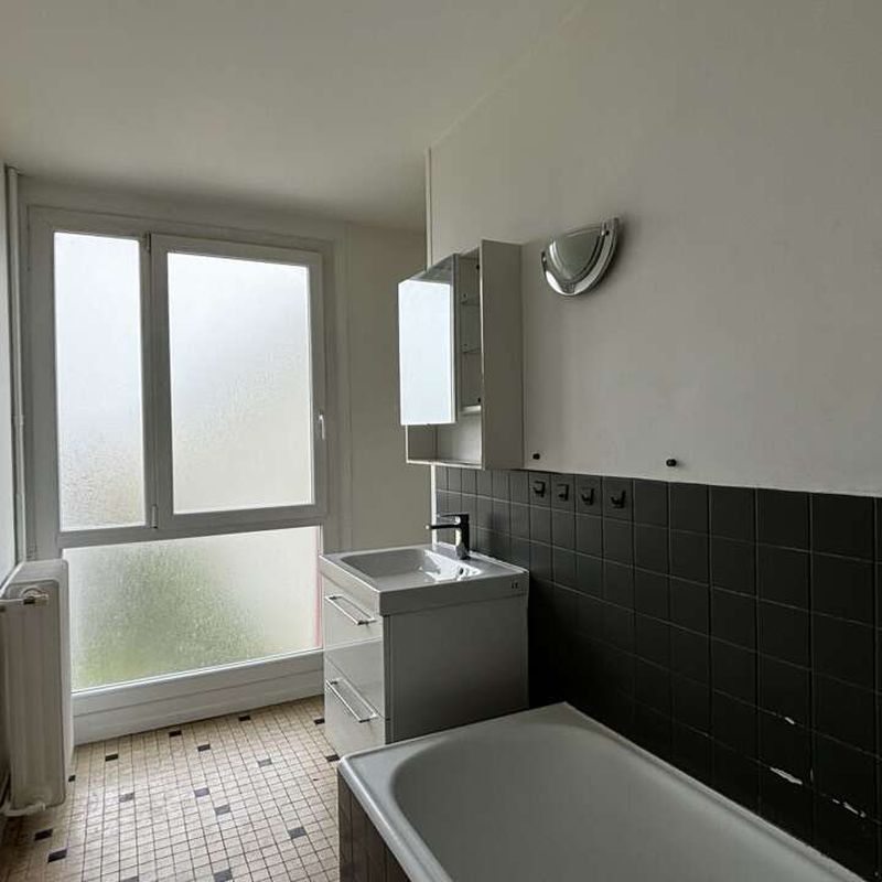 Location appartement 3 pièces 64 m² Beauvais (60000)