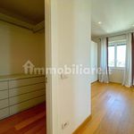 Rent 5 bedroom house of 253 m² in Milano