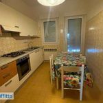 Affitto 4 camera appartamento di 107 m² in Bologna