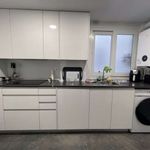 Rent a room of 80 m² in Madrid