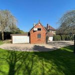 Rent 5 bedroom house in Solihull