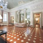 Affitto 4 camera appartamento di 325 m² in Firenze