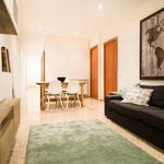 Rent 4 bedroom apartment of 110 m² in Barcelona