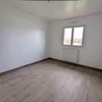 Rent 4 bedroom house of 83 m² in Beignon