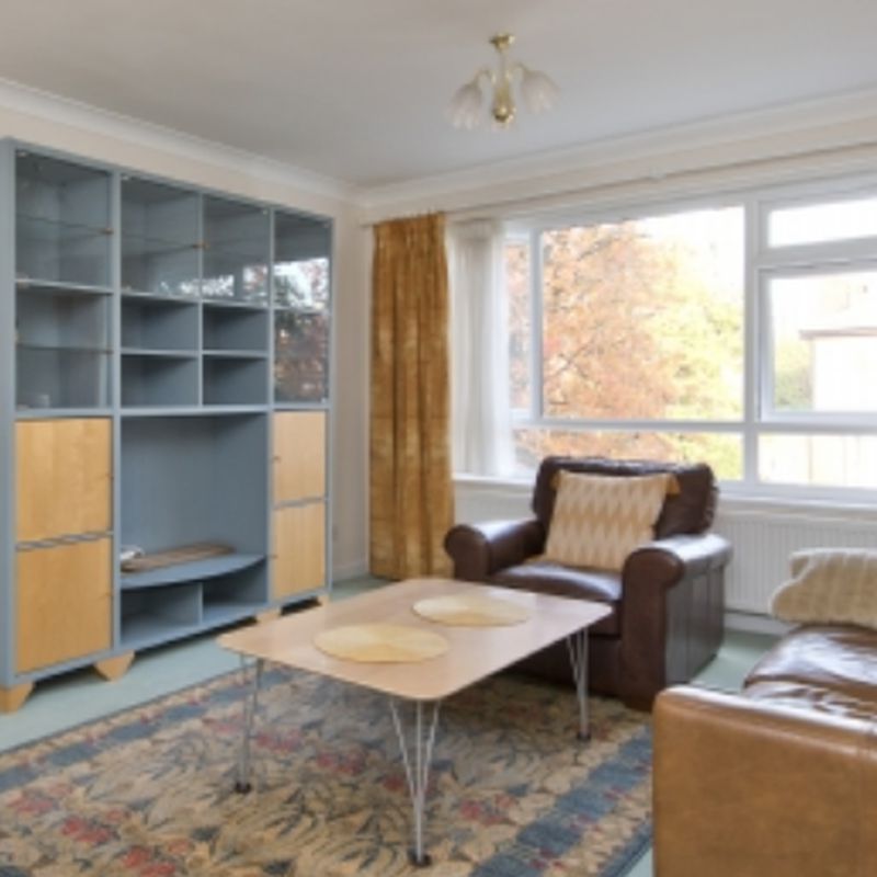 2 Bedroom Flat | City Move- real estate company London Perivale