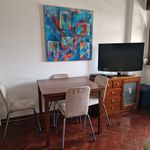 Rent a room of 75 m² in Lisbon