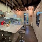 Affitto 5 camera casa di 200 m² in Modena