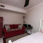 Rent 2 bedroom apartment of 930 m² in Margate