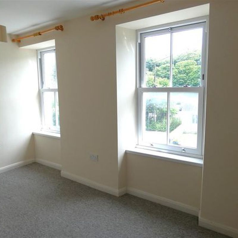 Town house to rent in St Brides Road, Little Haven, Haverfordwest SA62