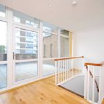 Rent 5 bedroom house of 257 m² in London