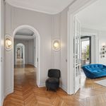 Rent 7 bedroom apartment of 242 m² in Paris