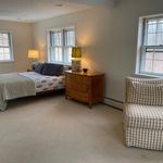 Rent a room of 186 m² in Washington
