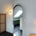 Appartement de 130 m² avec 1 chambre(s) en location à Walhain