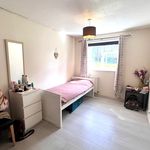 Rent 3 bedroom flat in Farnborough