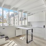 Rent 2 bedroom apartment of 33 m² in Paris