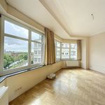 Rent 3 bedroom apartment of 130 m² in Etterbeek