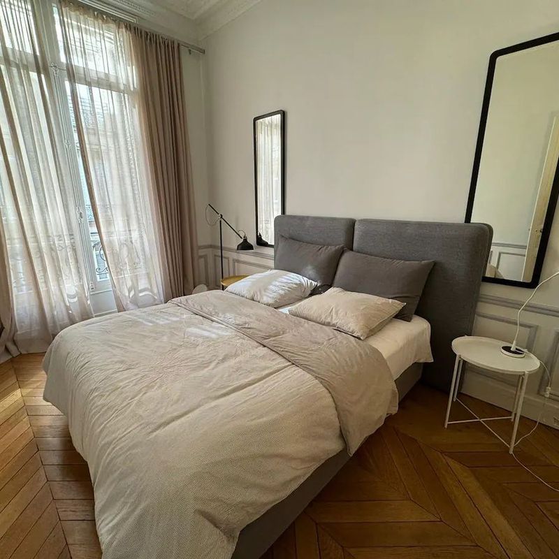 Luxury Apartment on Avenue Victor Hugo, Paris 16th Neuilly-sur-Seine