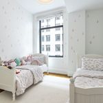 Rent 3 bedroom apartment of 187 m² in New York