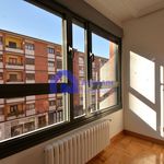 Rent 1 bedroom apartment of 40 m² in Oviedo